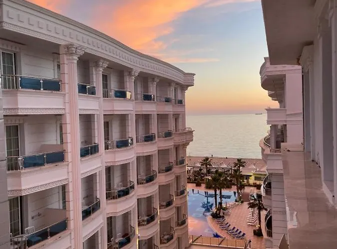 Armando Apartments